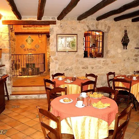فندق مبيت وإفطار Il Castello بتراليا سوتانا