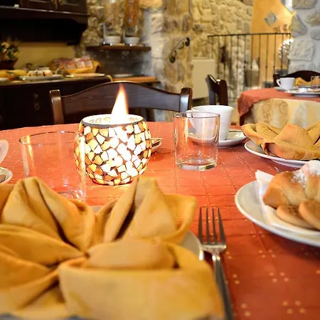 Il Castello فندق مبيت وإفطار