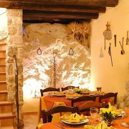 ベッド・アンド・ブレックファスト Il Castello ペトラリーア・ソッターナ